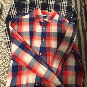 Two Gap button down shirts